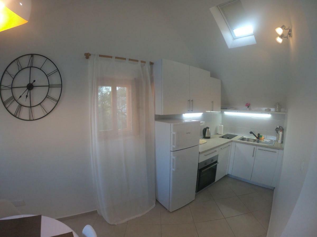 Apartment Vesna พรีมอชเตน ภายนอก รูปภาพ
