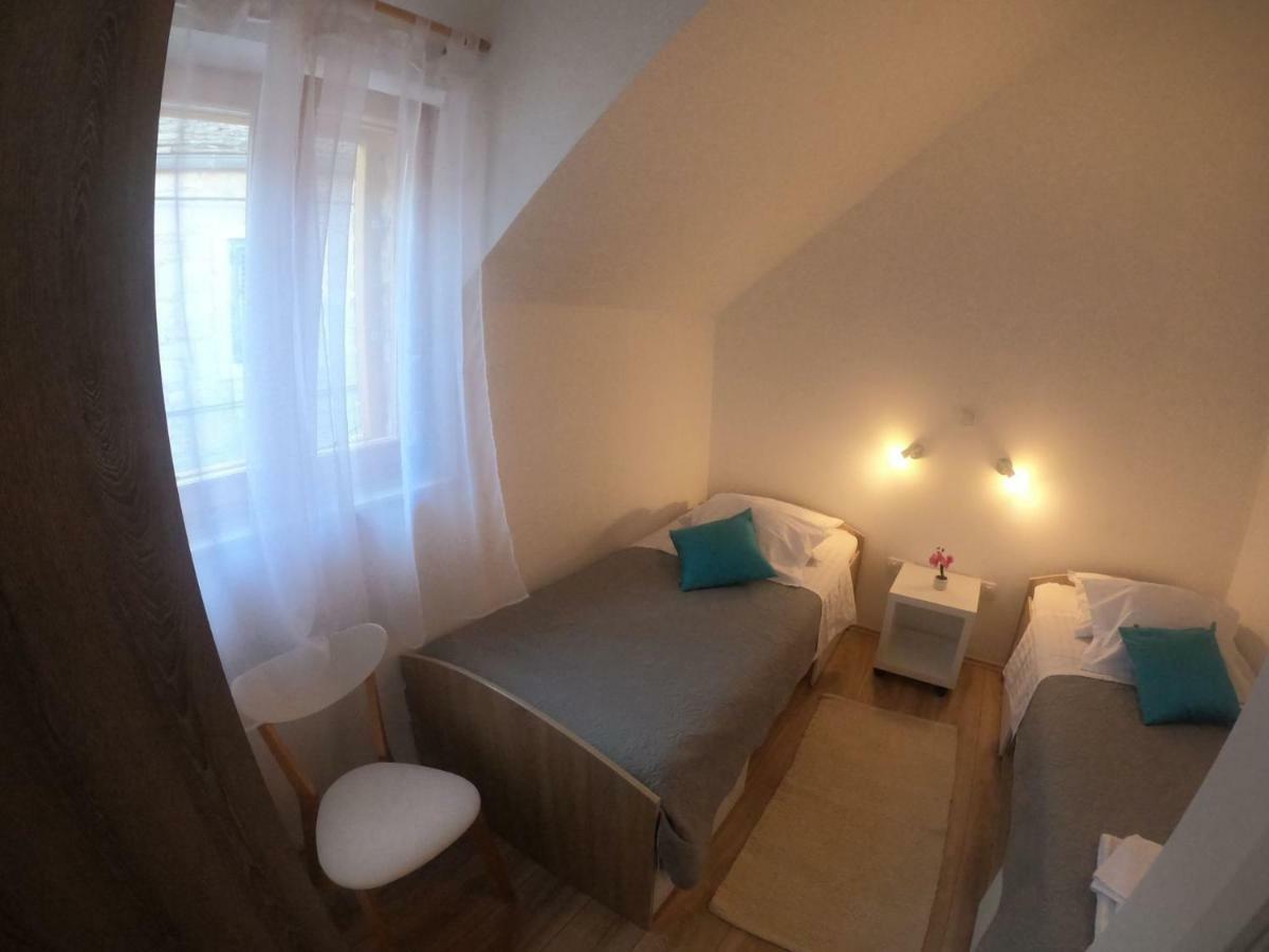 Apartment Vesna พรีมอชเตน ภายนอก รูปภาพ