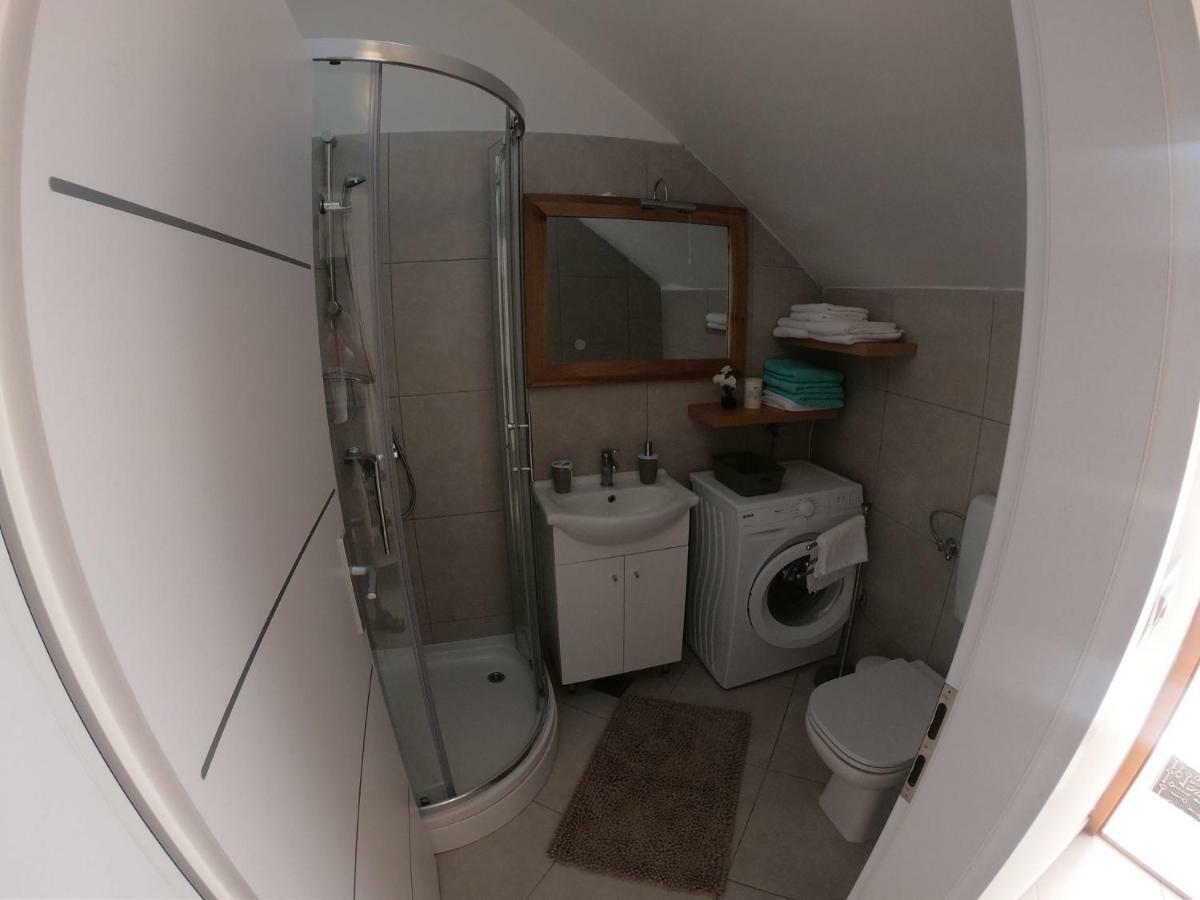 Apartment Vesna พรีมอชเตน ภายนอก รูปภาพ