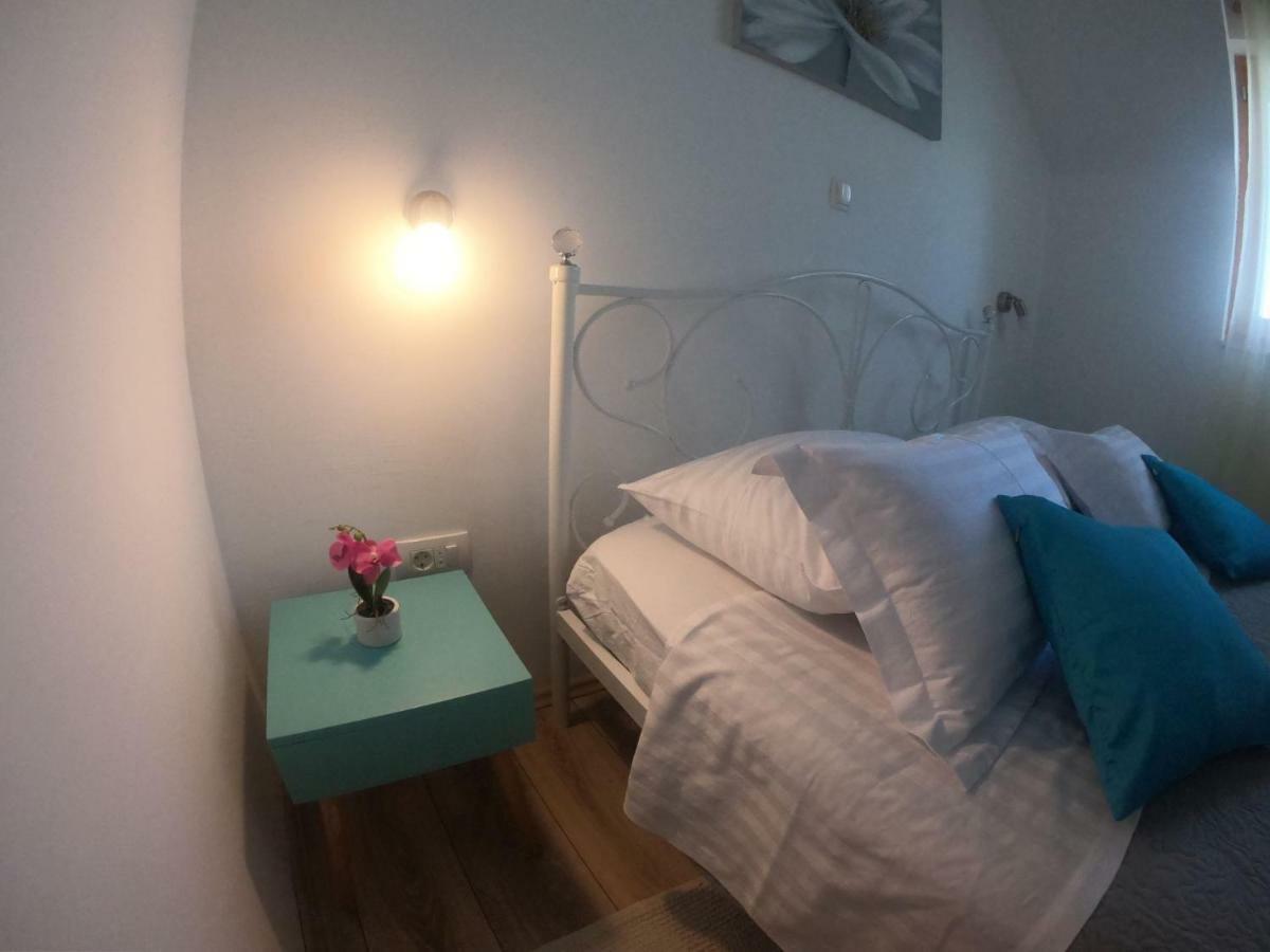 Apartment Vesna พรีมอชเตน ภายนอก รูปภาพ
