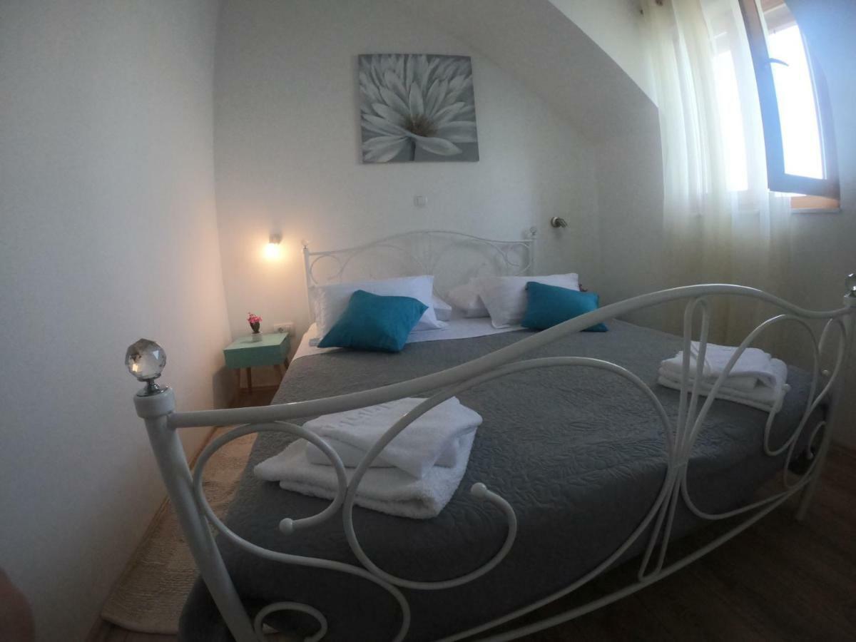 Apartment Vesna พรีมอชเตน ภายนอก รูปภาพ
